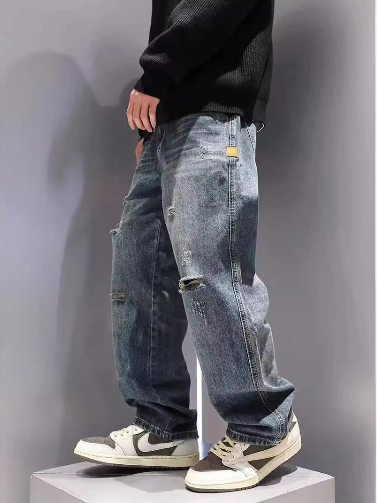 Boyfriend Fit Straight Jeans